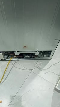 الورشه الهندسيه باداره مهندس علي صيانه ثلاجات ومجمدات والعارضات البخاخ...