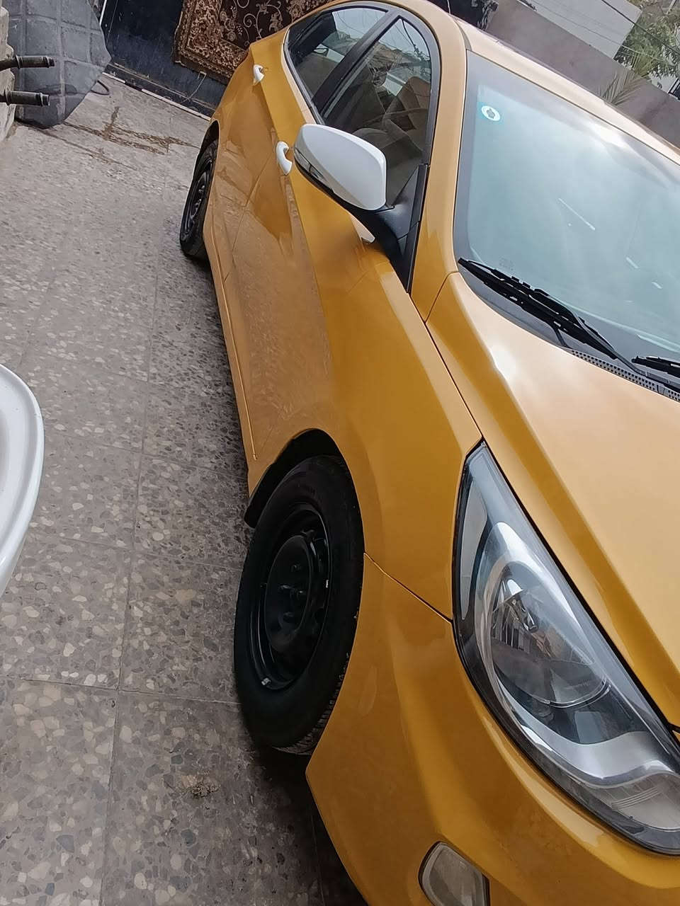 الاكسنت موديل 2012   السونار موجود بصور  سعر 88وبيه مجال مكاني بغداد شرطه الخامسه رقم ***********  غير متواجد عل فيس
