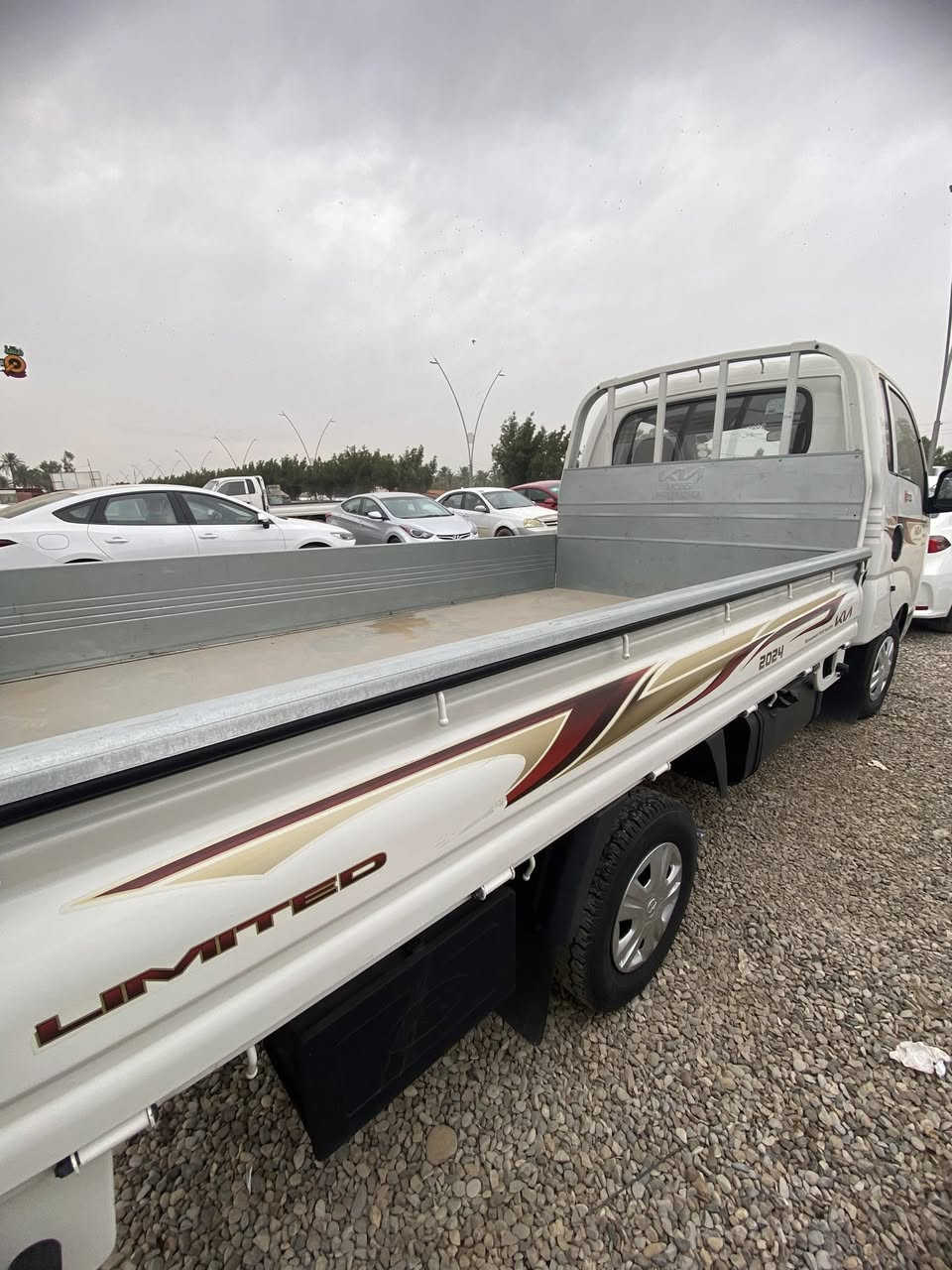 السلام عليكم
كيا ٢٠٢٤ للبيع رقم بغداد دولي 
السيارة حلوة وجديدة 
محرك كير تبريد كفالة عامة 
مكفولا كفالة عامة
العنوان ديالى جديدة الشط 
للستفسار ***********
