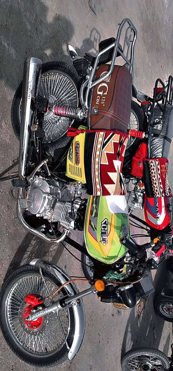 سلام عليكم دراجه تايكر للبيع موديل 2024 طالعه بل 25 اوراق سكنر خمس  كفاله عامه برغي ما مفتوح بيه مال جناي ما متعوبه الف دينار ما اذب عليه مكاني شطره سعر 775 وبيه مجال قليل كلش لشراي خاص ما اجاوب هاذه رقم الهاتف شراي يتصل ***********
