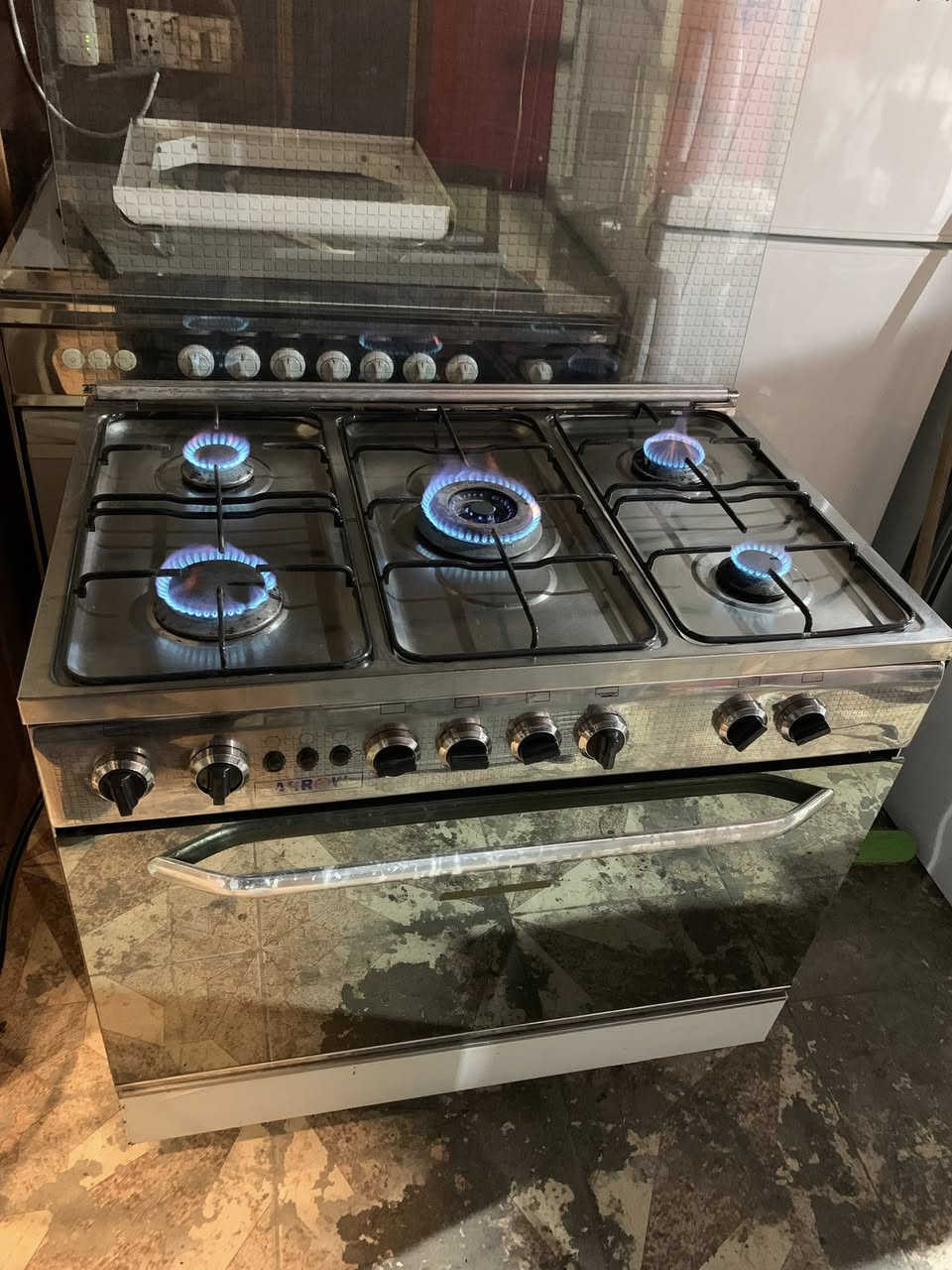 طباخ مصري فريش كلش نظيف للبيع
العنوان / كاني كردا  الشارع السايدين مقابل المدرسه التركيه 
رقم موبايل ***********
