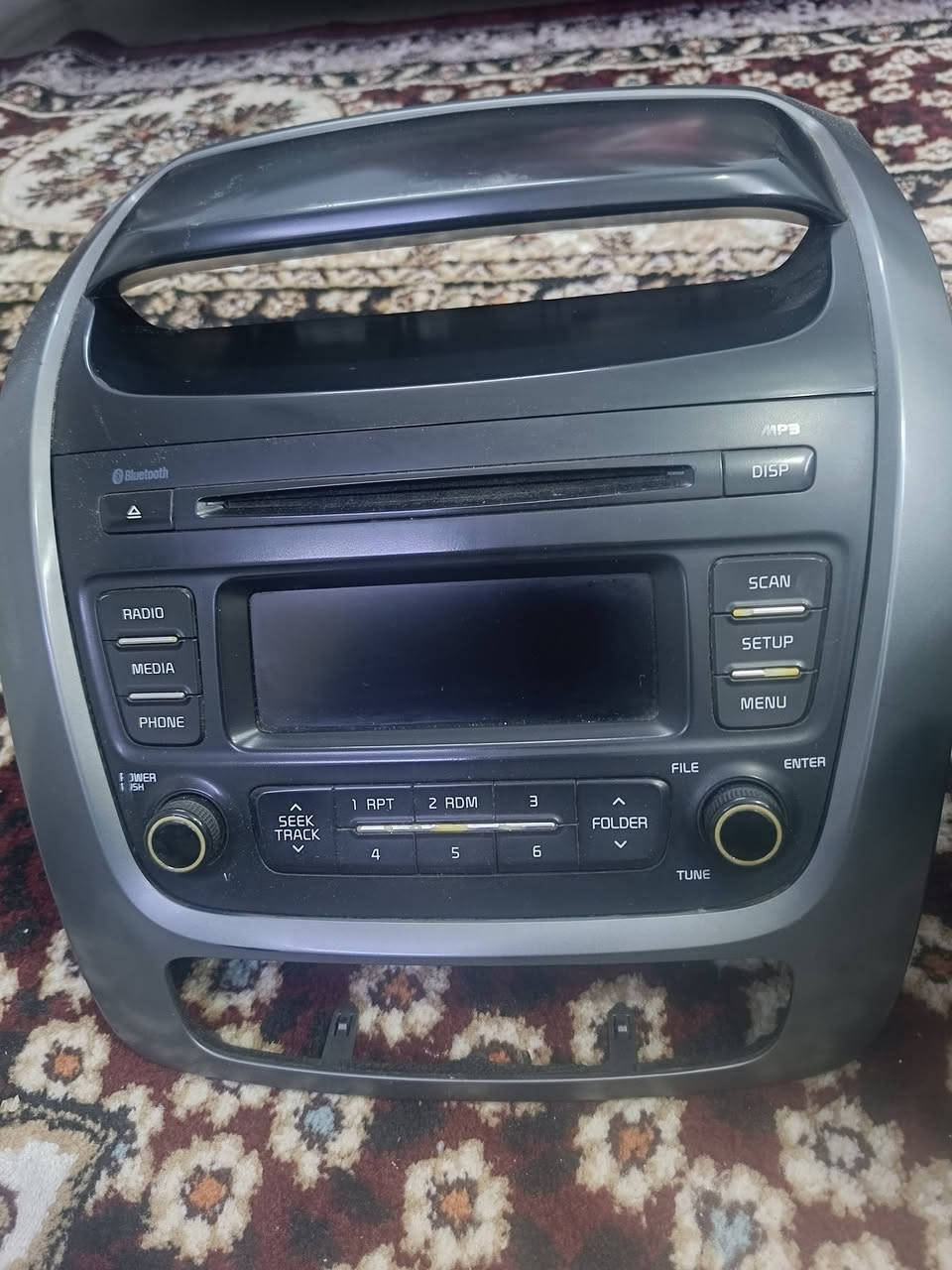 شاشة سورنتو14بلادي وراديو وقرص كورلا وشاشة توكسان 20للبيع 300دولار للكل وبها مجال ***********
