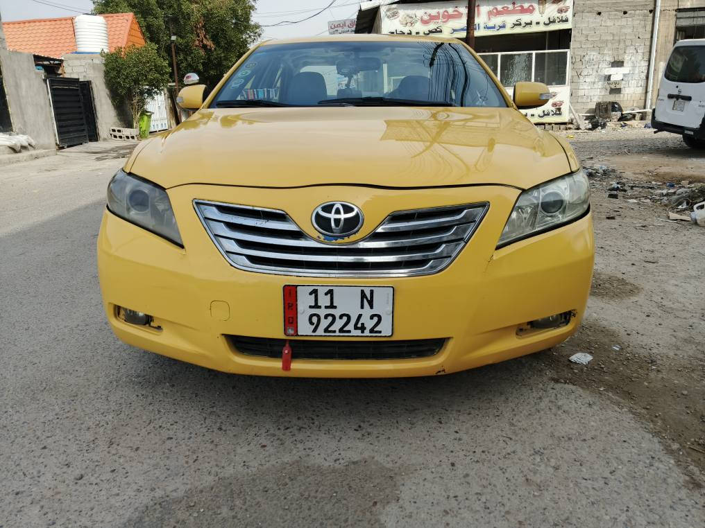 سلام عليكم 
كامري 2007 سنوية لل 29 بسمي مكينة 2400 السيارة جاهزة كير ومكينة وتبريد حدادية نص عمر حادثها جاملغ وبنيد السيارة نظيفة وكشرها حلو بيع او مراوس السعر 73 بيها مجال بسيط مكاني بغداد حي الجهاد رقمي /*********** بي وتساب خابر ودلل بغداد, العراق
