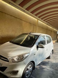 للبيع هونداي i10 موديل 2013 مكفولة من الصبغ والتبديل ورقم بغداد مميز م...