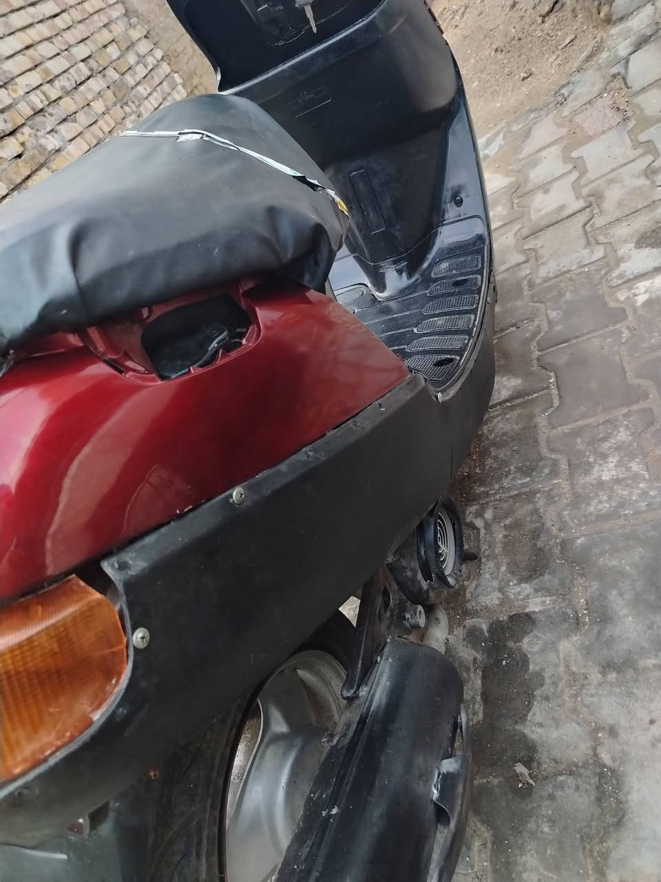 سلام عليكم دراجه بطه للبيع اومراوس دراجه نضيفه كلش نقوصات بسيطه بس باتري مكينه حلوه وناعمه السعر 200وببه مجال حك جيه مكان دراجه طويريج قرب ابو هاشم خاص مفتوح رقم موبايل***********
