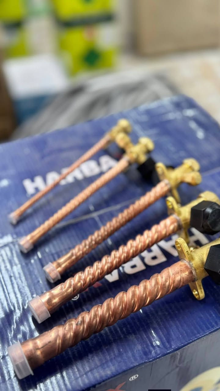 السلام عليكم 
يوجد لدينا مروحة براد سربس السعر ١٢ ألف
ويوجد لدينا جميع أنواع اقفاله قطع خارجيه عادي ومحلزن
ويوجد فاكيوم سحب دفع 
***********
حي المعلمين الشارع الرابط بين حي المعلمين دائرة المجاري وحي الزهور مقابل شارع الحاج اعذيب أبو الشفلات
