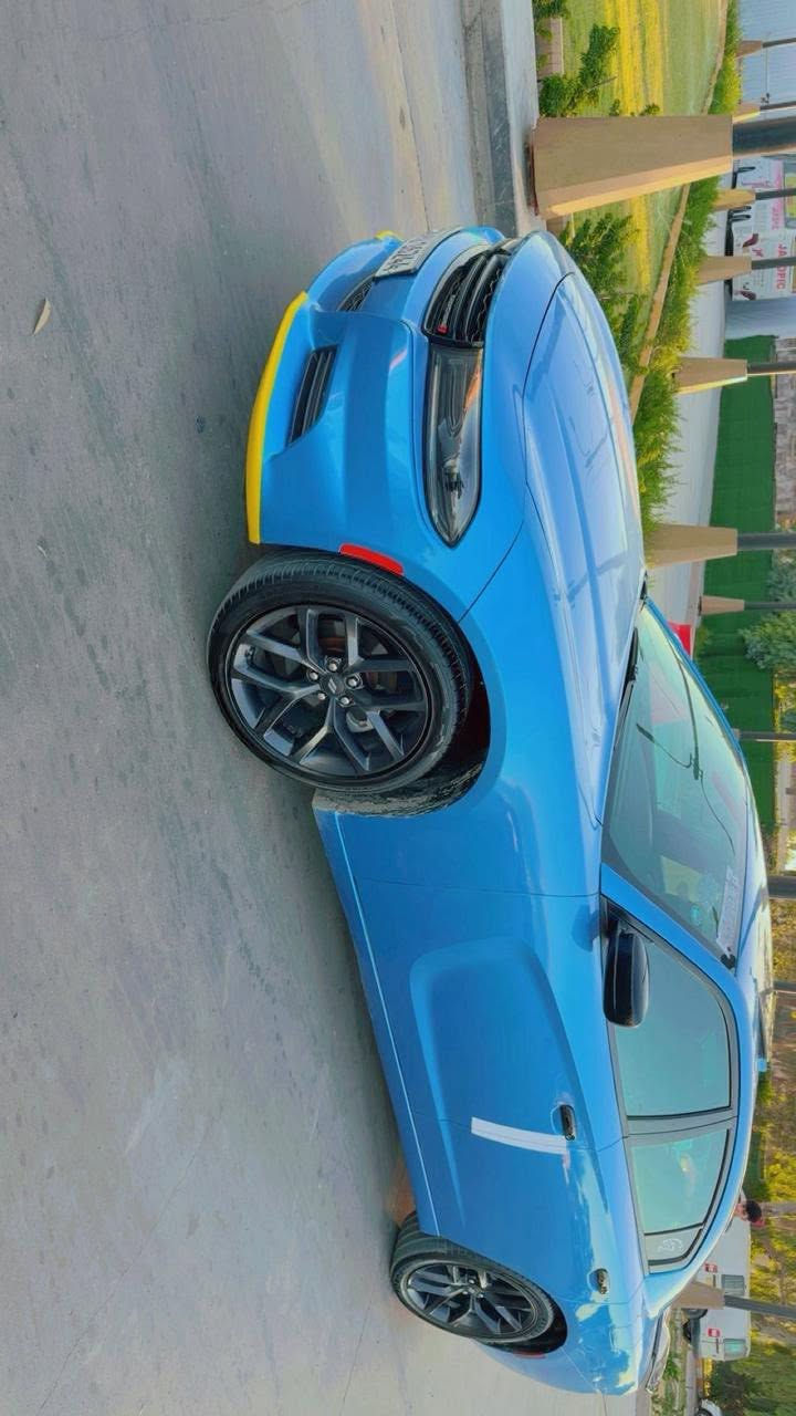 تحيه طيبه للاعضاء . 
جارجر 2023 sxt plus فتحه 
ماشيه 33 الف ميل رقم اربيل بااسمي تحويل ثاني يوم 
سياره جديده لوك شركه بدون ابرباك بدون بجم فقط جاملغ امامي جهه السايق مصبوغ صور الحادث في المنشور 
سستم صوت الباين بلادي شركه 12 سماعه 
شاشه كبيره كار بلي 
كشنات حضن 
سياره استخدام شخصي جدا قليل مماشيه هواي بالعراق بانزين محسن كله اديرلها للاضافه فيها منضومه غاز شاد 
سياره كامله بدون نقص صدر بلادي صوت طكه مابي . السعر 26500 بيها مجال بسيط . اي استفسار الاتصال على الرقم *********** غير متوفر على فيس بوك فقط رقم الهاتف . شكرا جزيلا
