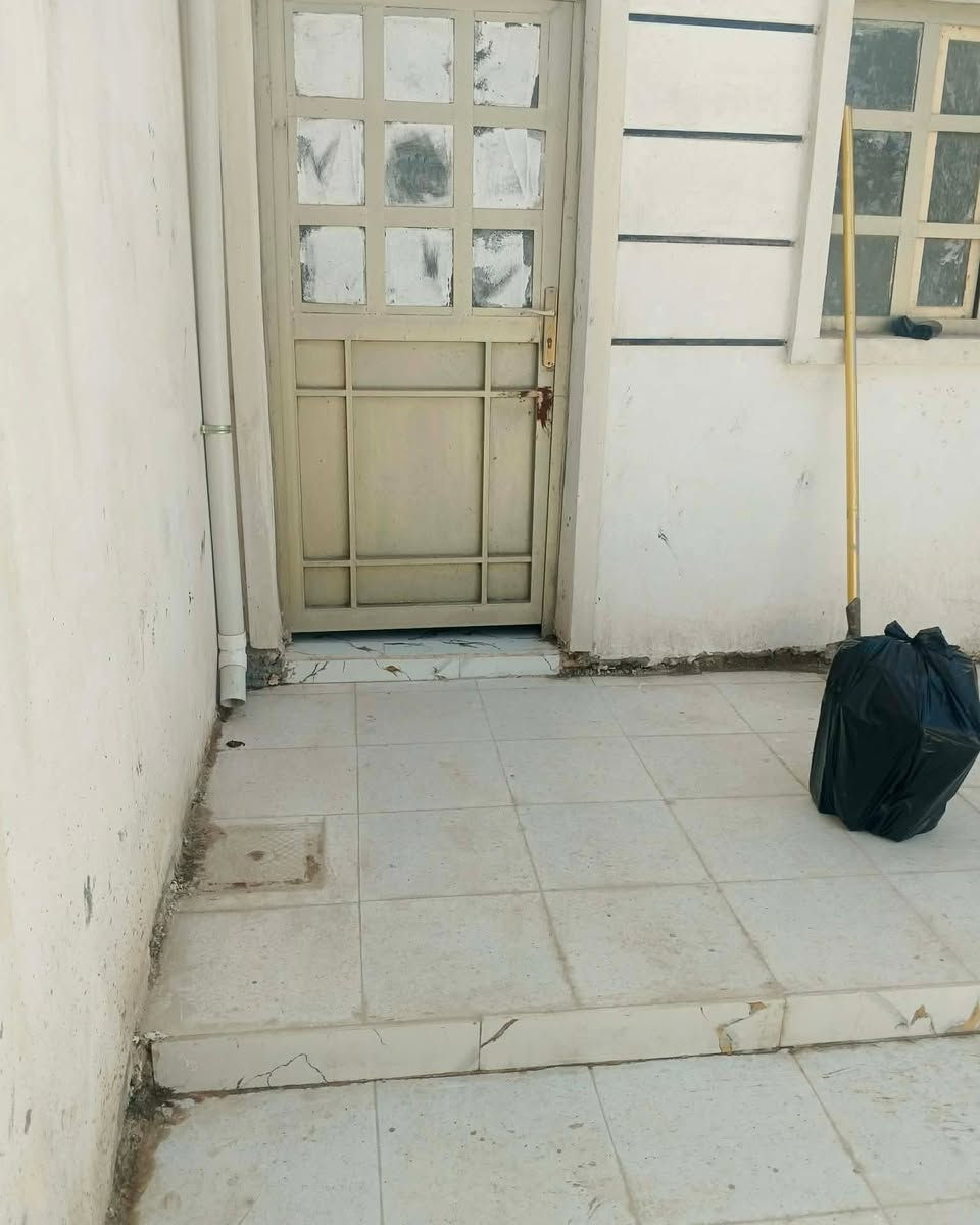 للبيع :
بالفلوجه /الشهداء بشارع جامع المرسلين شارع 12m بيت 170m طابق واحد غرفتين نوم وصاله واستقبال وحديقه وكراج البيت بناء 2013 مرمم فول سعره 105مليون تفاوض بسيط والبيت فارغ وجاهز للسكن / مكتب المانع للعقار مقابل كراج بغداد للنقل الموحد ***********//***********
