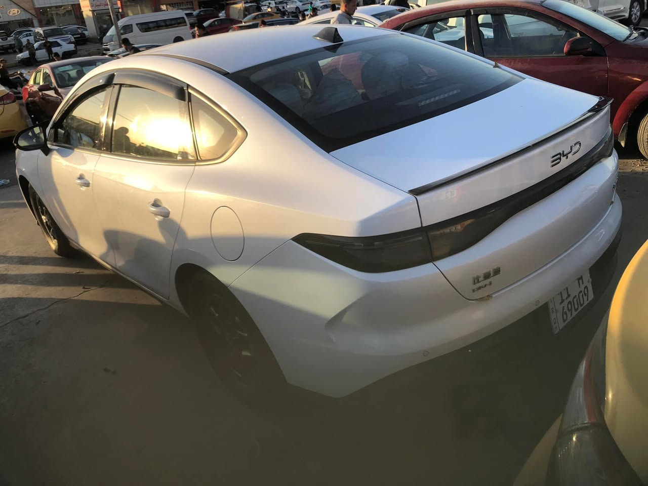 BYD seal5
2025
بأسمي 
ماشي 15 الف الكلي 
مكاني بغداد البلديات
السعر 17500
للاستفسار ***********
