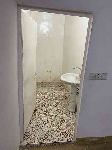 مشتمل طابق ثاني  للايجار عنوان حي الوحدة نهاية شارع حي الحجاج قرب  معهد الصناعة غرفة نوم واحدة وهول كبير ومطبخ السعر ٢٠٠ الف
للاستفسار***********
