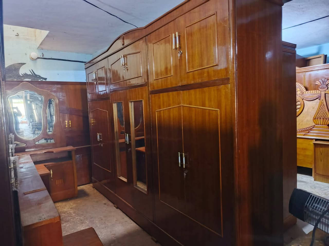 غرفه ام 6 قاطين تزكام داخل وخارج
ضهر جرجوبه 
كوت حي جهاد زويرجات 
مراسله او اتصال 
***********
