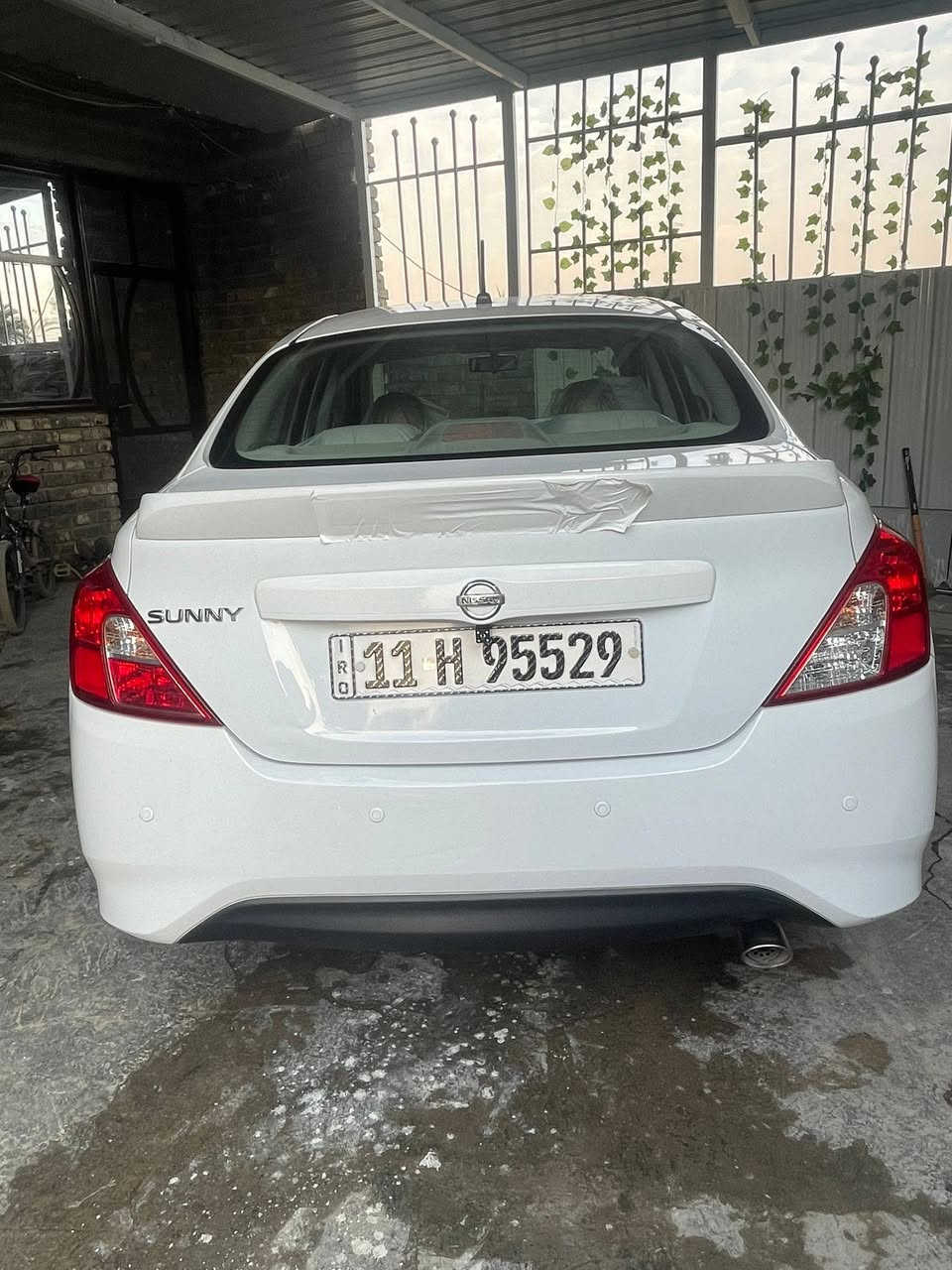 نيسان صني ٢٠١٩ هندي بليته زرگة ماشيه ٤٥ الف نظيفه جدا بدون نواقص  بيها باب سايق مبدل جديد بدون اي صبغ بسبب طخه بسيطه جدا
وبيها  شخطين صغار مصلح بارد 
عنوان بغداد الدوره
رقم بغداد
رقم بغداد
السعر ١١٠
للإتصال عالرقم ***********
