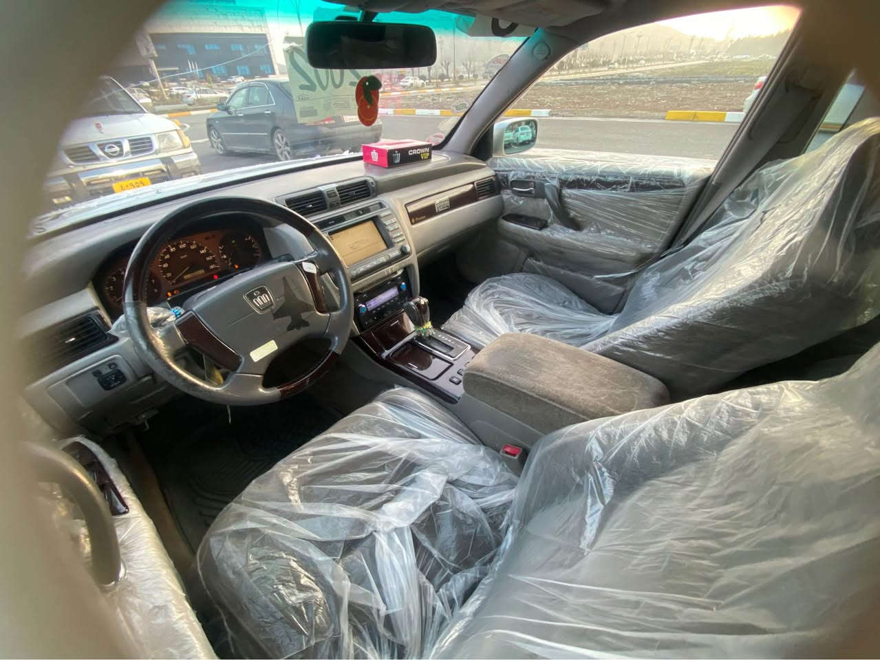 تويوتاكراون مةلـــــيك ٢٠٠٢
لةوينةكان جوانترنةبوگلةيي بكة
ديفورى بجوك ١٧١
براوة بةتامى ساغ 
كيرومةكينةوتةقةورةقةى بةشةرت
جركةو ١٠٠ دولارببرة
٣ دكمةى بةردةو سلايت كوشن كارةبايي
أگةركريارى تيل بكة
*********** رانية, السليمانية
