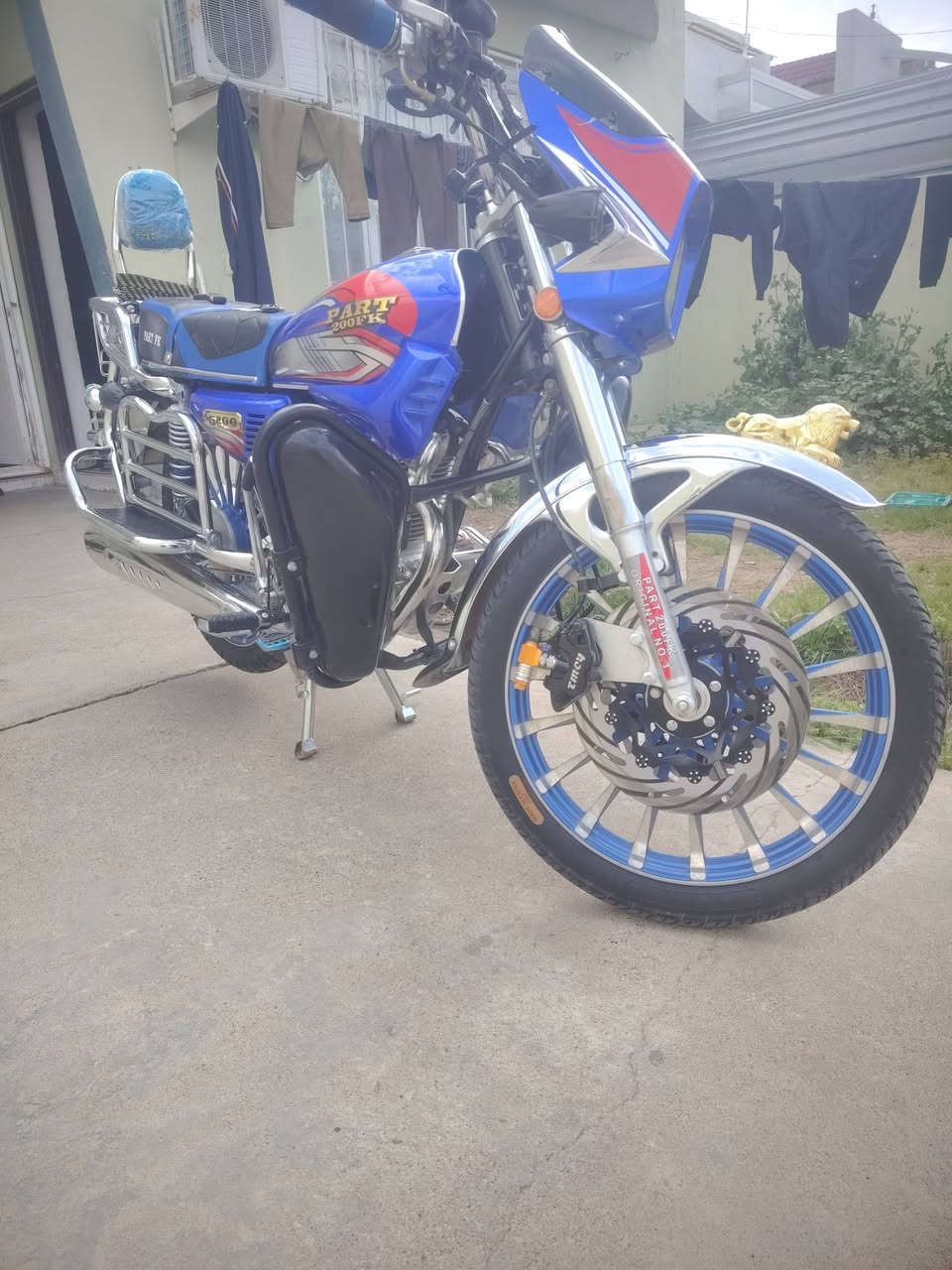 بارت FK200 مديل 24 نازل 26 ماشي ١٧٠٠ اخو الصفر كلو وكالة بطاقتين تشغيل ٣مفاتيح الوكالة جهازين تشغيل عن بعد  السعر ٦ورقات ونص ***********
