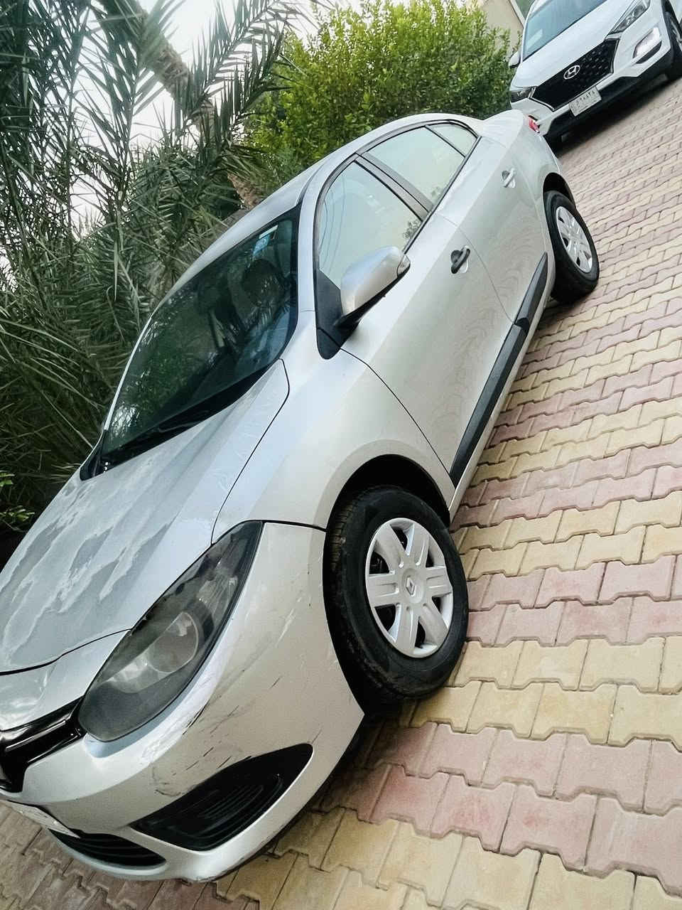 رينو فلونس 2016
كير مكينه مكفول 
مكينه نيسان ياباني بلاد
حداديه 100%  كله جديد
سنويه باسمي تحويل مباشر
السياره بيها جراد 
السعر 60 مكاني كربلاء 
***********
