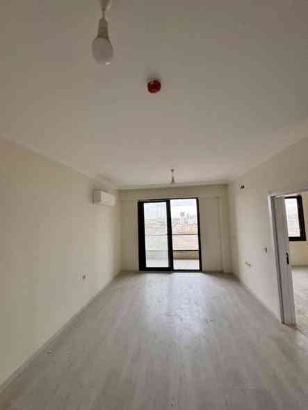 شقه للبيع بسعر مناسب في 
مجمع سن تاورز 
مساحة شقة 75 م غرفة صالة واجيهة داخلي 
الاستلام فوري شقة طابق 14
🔥 نقد🔥
الموقع طريق بحركة بين طريق 120 متري و 150 متري قرب مرور-أربيل 
عقارات غسان الزاوي 
للاستفسار الاتصال علي 
الأرقام التأليه 
***********
***********
