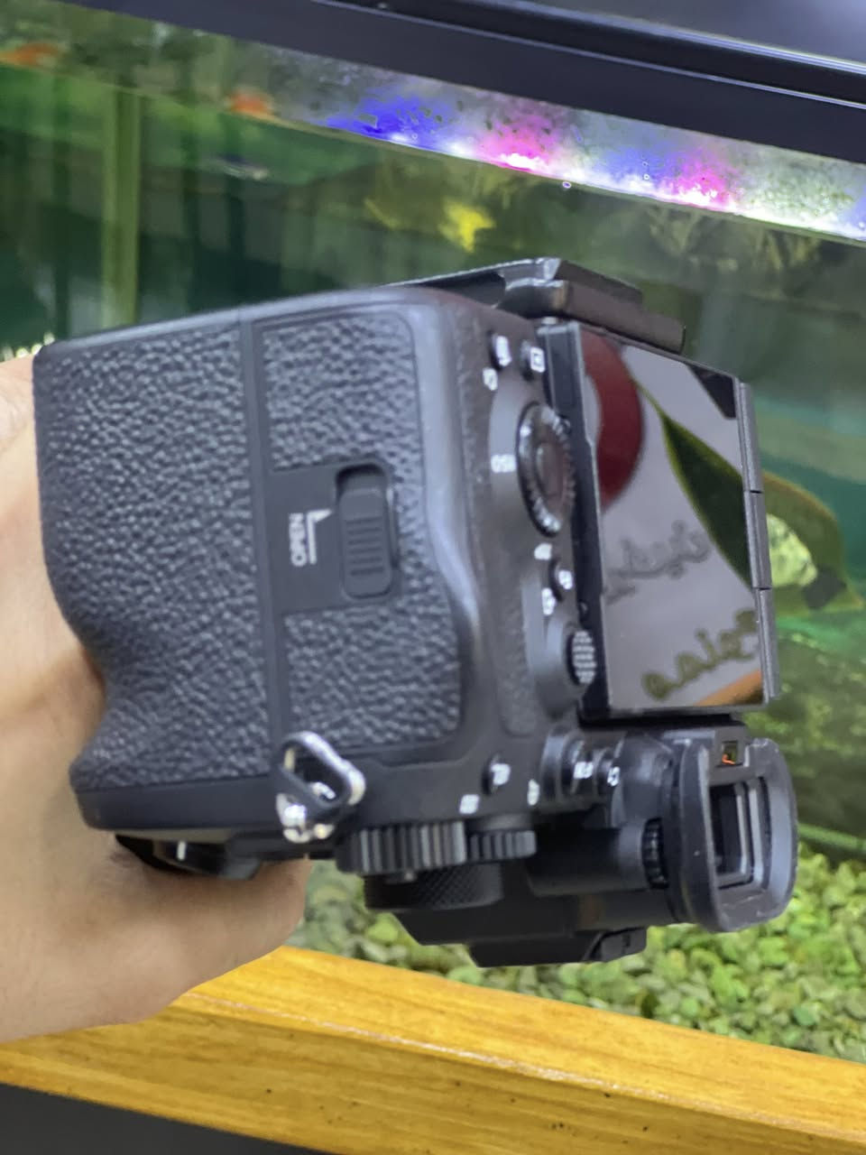 📸 للبيع – كاميرا Sony A7R V  

كاميرا بحالة ممتازة جداً، استخدام بسيط ونظافتها 100% 👌  
عدد الشتر: 7229 فقط (تُعتبر شبه جديدة)  

✨ مناسبة للمصورين المحترفين وصنّاع المحتوى  
✨ أداء قوي وجودة تصوير عالية جداً  

📞 للتواصل والاستفسار:  
***********
