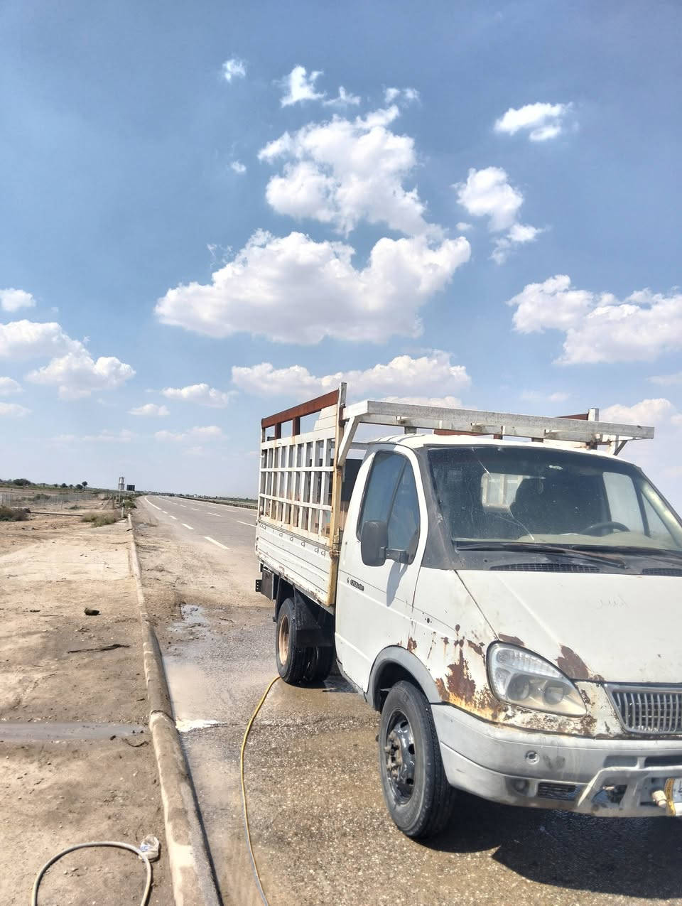 كازيل للبيع مكينة وكير كاز السيارة خير من الله ترايك وين مايعجبك السيارة مكانها بغداد جسر ديالى القديم السعر 33 وبيها مجال ***********
