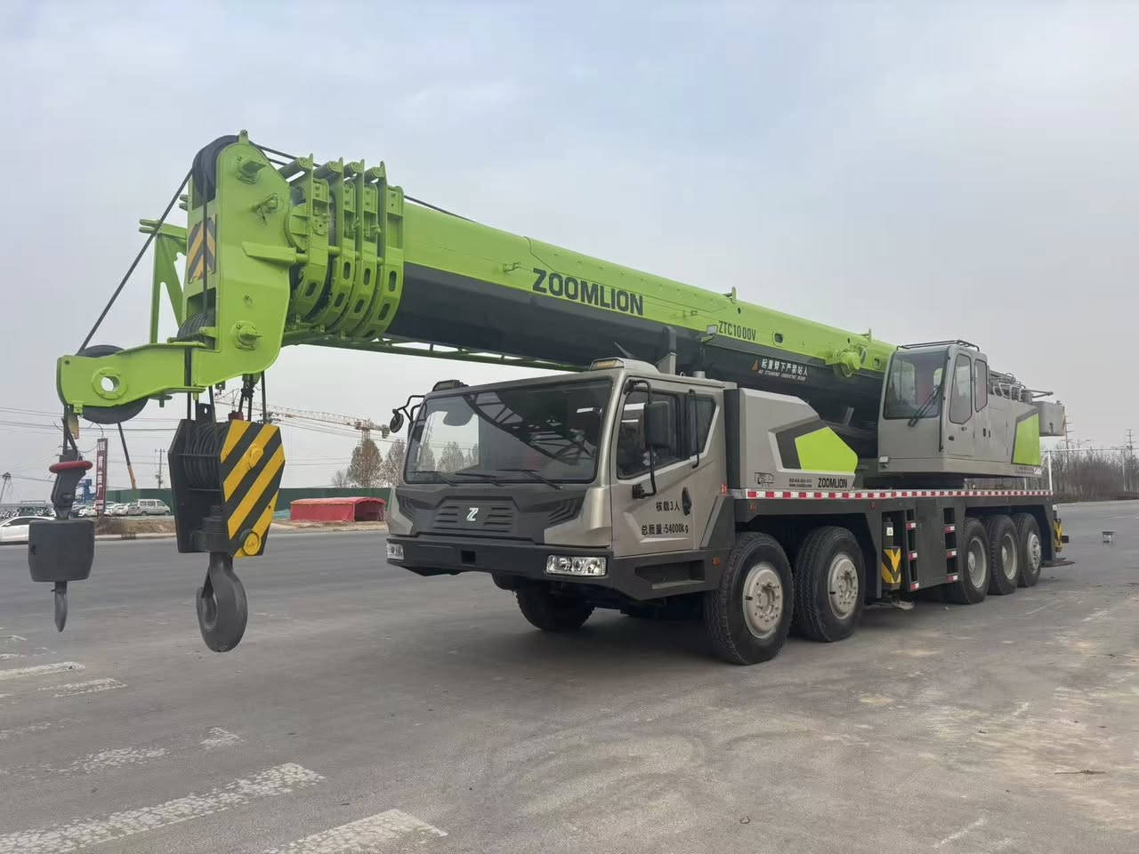 ZOOMLION 100V50, with a 50.4-meter main boom and two 18-meter auxiliary booms, has been fully maintained. If you are interested, please contact Whats App at +8613837279320


**إذا كنت صاحب هذا الإعلان وتريد حذفه لأي سبب، رجاءا أرسل رسالة إلى الدعم الفني**