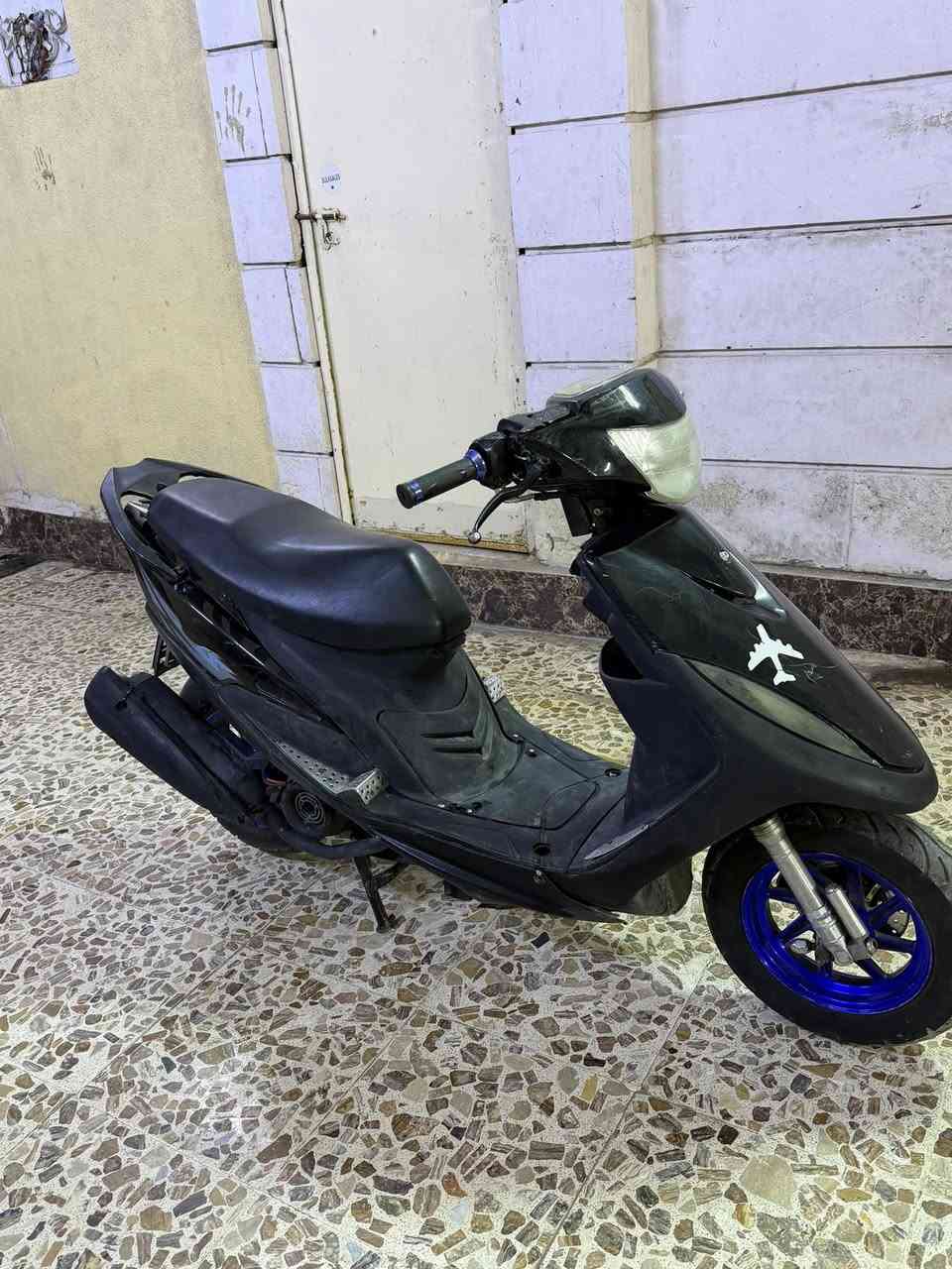 ماكس عدله  بوشه 49 كلشي شغال بيه
***********
سعر 390 قفل
