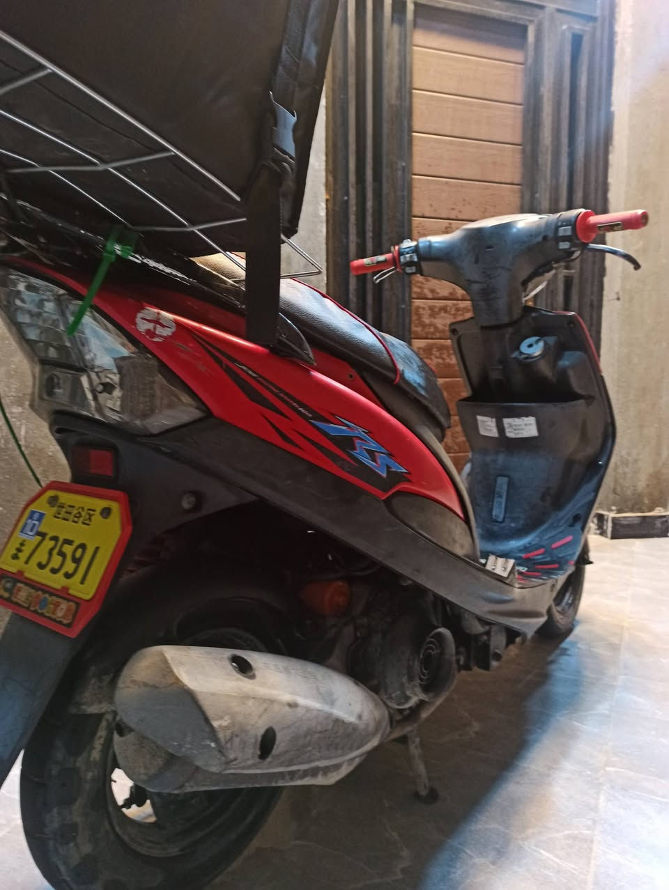 سلام عليكم دراجه ماكس 120 نضيفه  سعره 650 بيه مجال  رقم واتساب ***********
