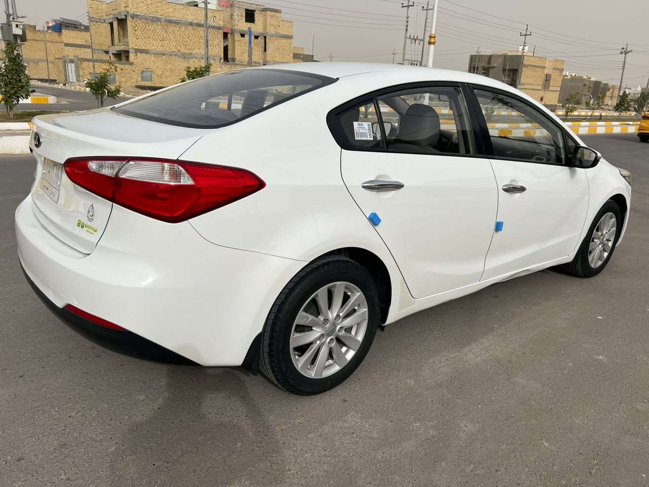 السلام عليكم رمضان كريم 
كيا سيراتو 2016 وارد خليجي مكفولة ضربه وصبغ وتبديل وشخط عدا الدوسة طخه حره ب اسمي مداور ثاني يوم مكينة 1600دوش مامفتوحة نص فول شاشه كامرة دواره اشاير مري دواخل صاج 
جاهزه حداده وتخم تاير تبريد احلا من الصور السيارة ماشية 200 حقيقي جرس دك 120 
السعر:133 وبيه مجال ترهم مراوس
مكاني:الناصرية مركز 
*********** واتساب
