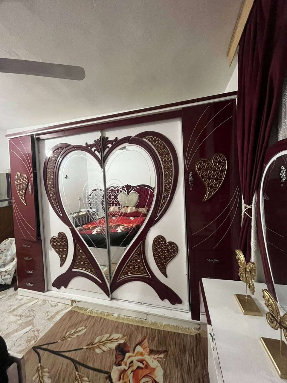 السلام عليكم غرفه تركيه السعر 300 المكان بعقوبه خان اللؤلؤة جسر شريف شراي يتصل ع رقم ***********
