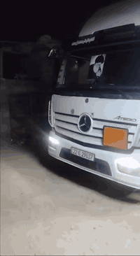 مرسيدس اتيكو موديل 2015 رقم اربيل مكينة 6 سلندر  السيارة مكفولة كفالة عامة من الصبغ والشاصي نضيفة استعمال جدا قليل 
مكان السيارة البصرة 
للاتصال :***********
