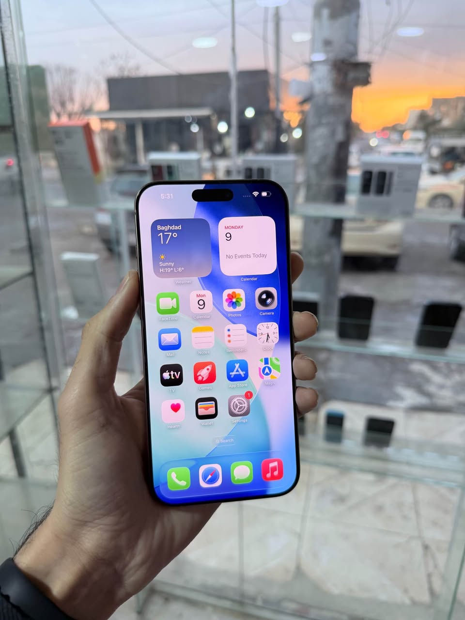 ئایفۆن ١٦ پڕۆ ماکس
شتێکی هەتا بڵێی جوان و خاوێن پاتری 90
کێبڵ و کارتۆنی  خۆی لەگەڵە بێ شوخت
نرخی 880 دۆلار گەیاندن هەیە
هەولێر - قەڵاتی نوێ مۆبایلی هاوکار
ژمارە مۆبایل :- 📱*********** أربيل, العراق
