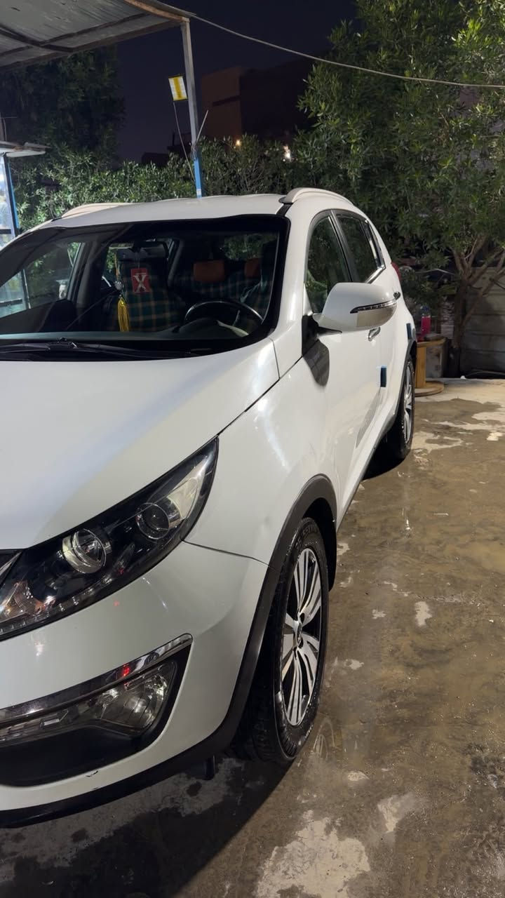 سلام عليكم عدي سبورتج ٢٠١٦ مكفوله عد رصعت ٣بيها أدور سورنتو مروس ٢٠٢٤ و ٢٠٢٥اوجهز لفرق لي عد لقصر   رقم ***********
