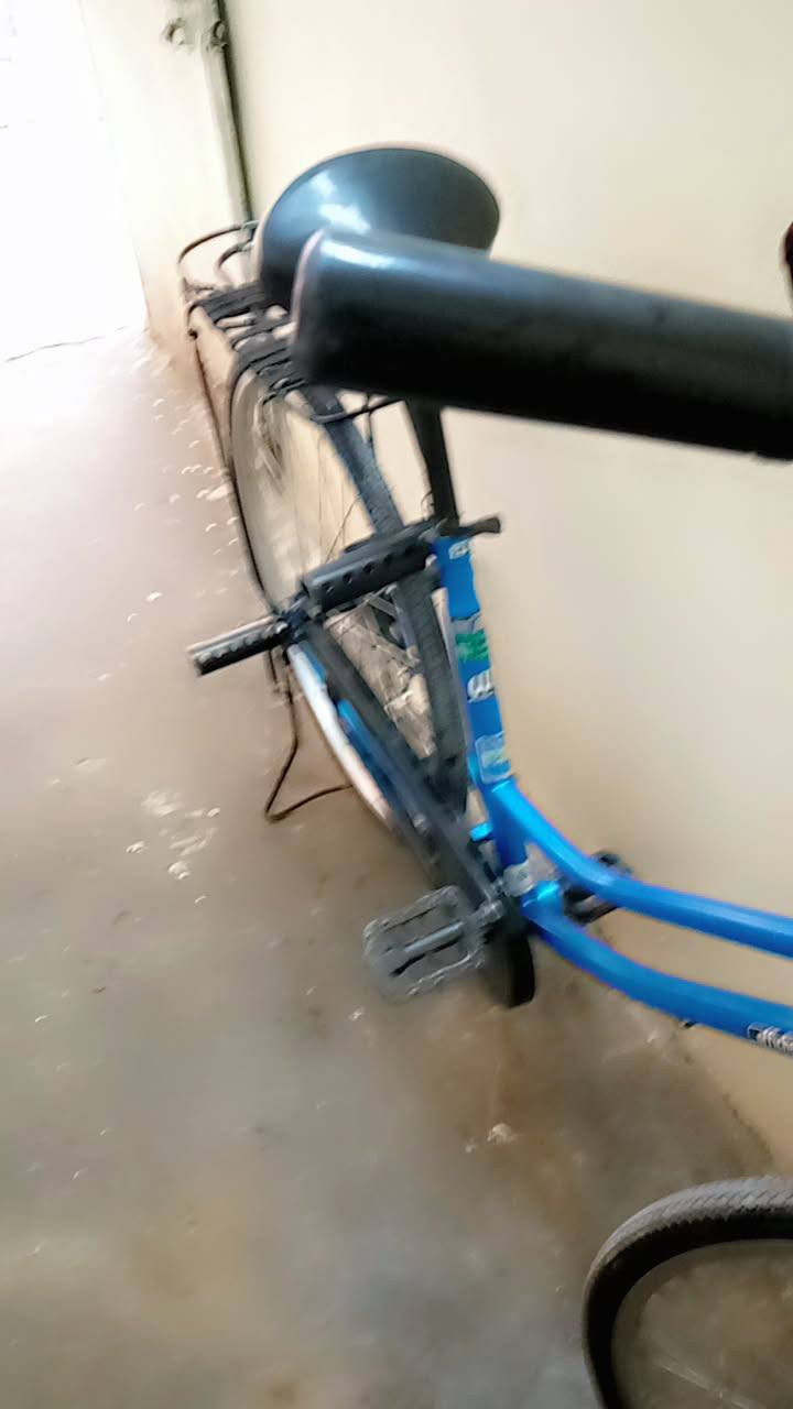 السلام عليكم باسيكل البيع موديل 19 مكان كركوك حاي النصر  شركه  اوفيس مراقب 100 بي  مجال اتصل 😍


**إذا كنت صاحب هذا الإعلان وتريد حذفه لأي سبب، رجاءا أرسل رسالة إلى الدعم الفني**