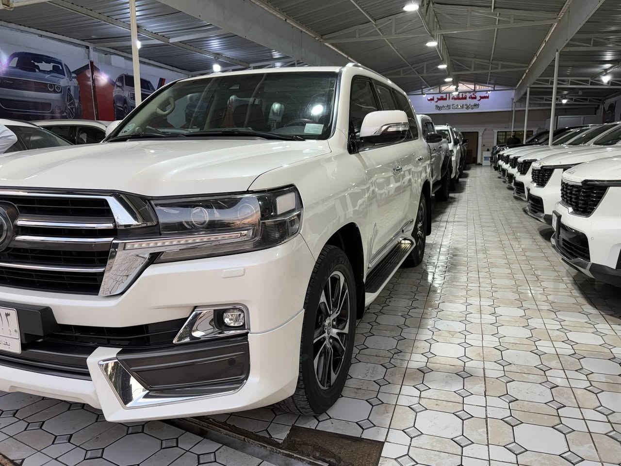 لاندكروزvxs
بريم موديل2021
رقم بغداد
كفالة عامة
مكينة5700
***********
