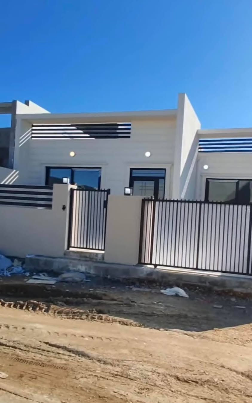 زەویەکانی بامۆک دەفرۆشین

ئۆفەرێکی زۆر تایبەت
بەکەمتر لە 2 دەفتەرو نیو
ببە خاوەن زەویەکی 200م لەپرۆژەی بامۆک لەشاری کەلار

لەماوەی 3 مانگ دەتوانیت بەدڵی خۆت بیکەیت بەخانوو.

ئەم زەویانە نرخیان بۆ ئەمڕۆی بازاڕ زۆر گونجاوە بۆیە شایەنیەتی هەوڵ بدەی ببیتە خاوەن پارچە زەویەک بەدڵی خۆت خانویەکی جوانی لێ دروست بکەیت.

ئەم ئۆفەرە بۆ ماوەیەکی کاتیە.

پەلە بکەو هەر ئێستا پەیوەندیمان پێوە بکە با شوێنێکی زۆر باشت بۆ بکڕین لەم پڕۆژە جوانەی شار.

پەیوەندی بکەن بەم ژمارانەوە 
***********
***********
یان سەردانی عقارات ڕێباز بکەن لە نەوژین ستی
