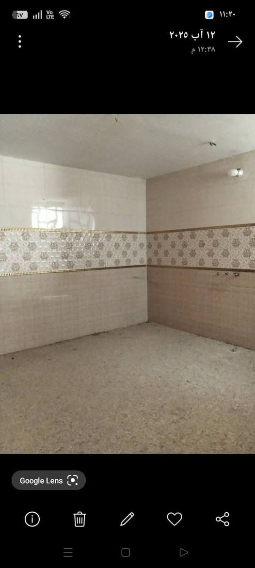 السلام عليكم مشتمل قاطين البيع 100م واجهة خمسه ونزال عشرين بناء حديث يحتوي الطابق الأول استقبال وصاله ومطبخ بارد ومطبخ حار وصحيات ومنور الطابق الثاني يحتوي على غرفتين نوم وصاله وبيتونه بيت كامل مطبك شتايكر واجهة البيت مرمر الارضيه كاشي الحسينيه الجريخي شارع 30 بلسايدين قرب ابو احمد الوكيل واسواق ابو حكمت هذا رقم ابو البيت *********** يوجد واتساب
