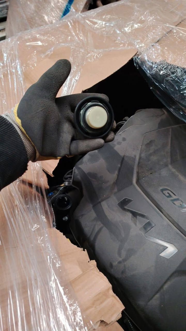 الحك الجذاب لباب بيته هذا مثل عراقي مضروب بي المثل لبعض الوكلاء.مع جل احترامي للزينين
اكو هواي ناس تجي تسالني ووتتصل مثلا تسالني ع القطعه انطيها سعر تستغرب كلكم تعرفون اني مااشتغل بس تفصيخ وحديث اي برغي تجاري معندي وابيع باللي يصرفللي واني داشتغل مجال عملي للناس الجنايه واجيبلهم كصات وقطعه جديده نظيفه والي زبائني وناسي تاخذ مني الحاجه النظيفه وميهمها شكد سعرها بالسوك
اللي اريد اكوله مثلا
اني ابيع المحرك طابوكه ابيع  25ورقه
يتفاجئ الزبون يكول حصلته موديل 2025.ب 15 ورقه 
زين روح اخذ منه يكولي جايتني بطريق زين عوفكم من هاي
او يكوله بارحه بعتها زين خلي يدزلك صوره للكصه اللي جايبها
زين عوفكم من هاي
وسالفه شخص يتصل بفلان عندك اي عندي تعال مر عليه صور مادز يروحله الزبون ويتعناله من محافظات يكوله ستوني بعتها هسه بعتها زين ليش تجذب وتعني زبون من بدايه مااخلي عالم تتعنى وانت معندك
واكو هواي ناس تأذوى بسبب هالشي
دمتم سالمين واللي صاير وياه يكدر يأكد هالشي بالتعليقات
...... صيام مقبول


**إذا كنت صاحب هذا الإعلان وتريد حذفه لأي سبب، رجاءا أرسل رسالة إلى الدعم الفني**