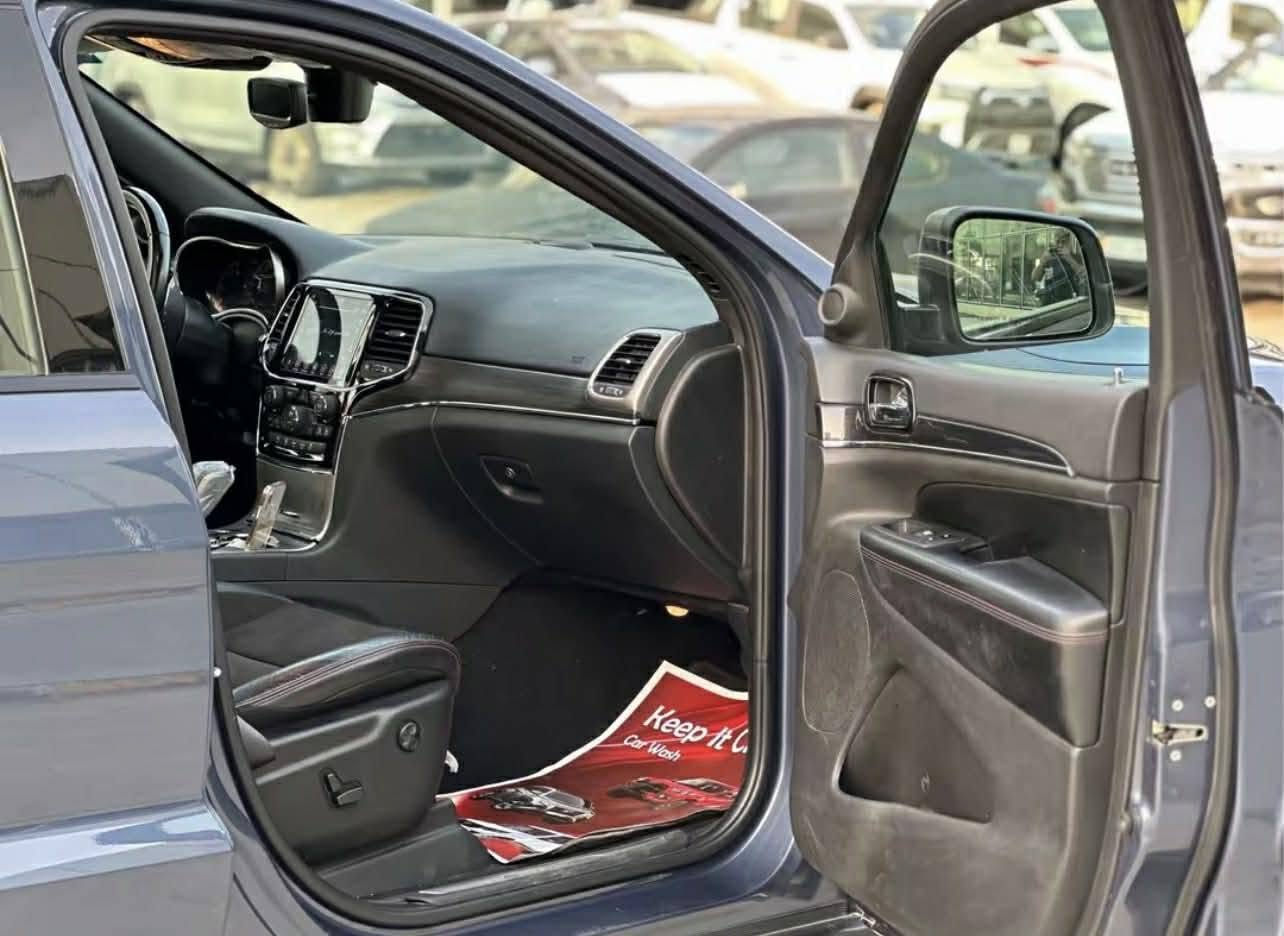 لسلام عليكم 
جيب ترايل هوك ٢٠٢٠ فول للاخير بيهة قطع صبغ موضح بالسونار 
السيارة صدر جديد امامي خلفي 
بدون اي نقص 
اي استفسار ***********
