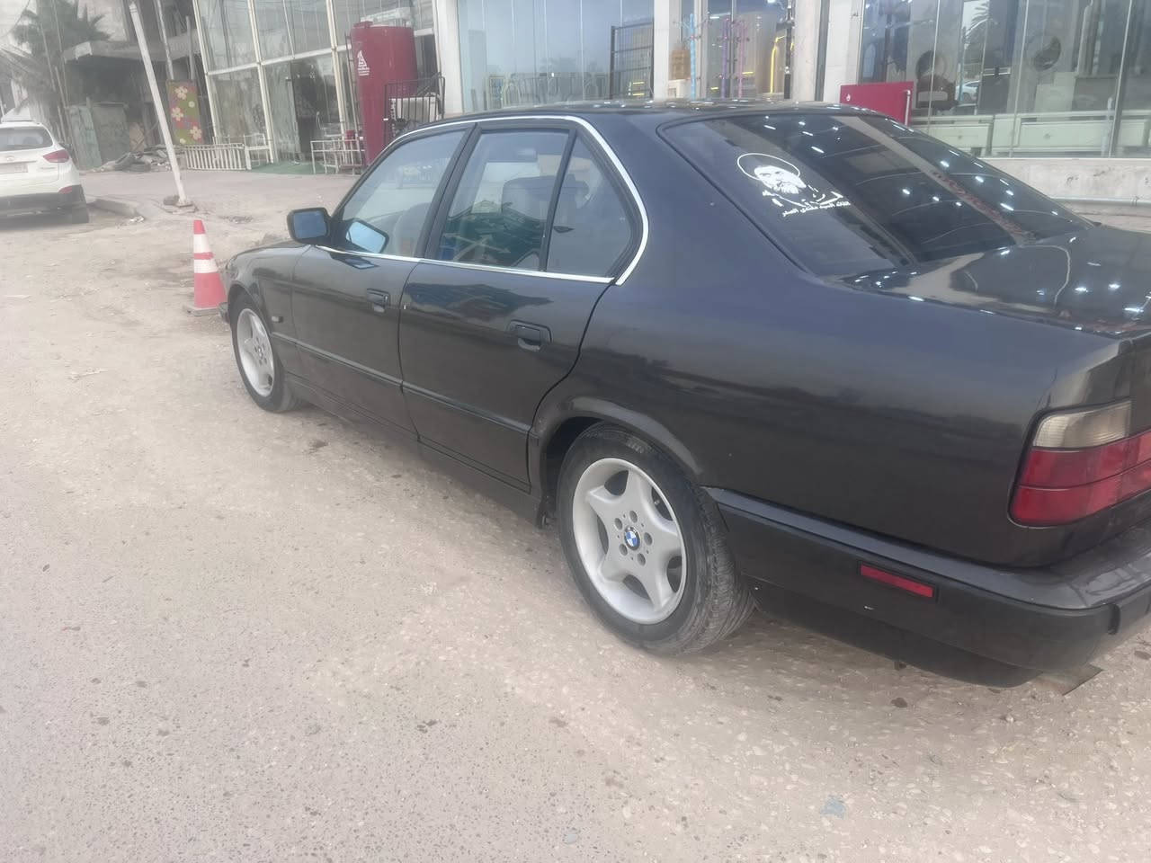 ‏سيارة بي أم دبليو 525 سيارة جديدة حداديه كير مكينه ع مشروطه كير عادي مراوس وبيع عنوان النجف مصبوغه جماليه سياره فتحه سلايت رقم كربلاء الماني
رقم موبايل ***********
