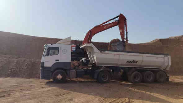 اكسور للبيع 
موديل 2004 
مكفولة كفالة عامة 
گير عادي 
للاستفسار التواصل على الرقم التالي 
***********
***********
العنوان دهوك سميل معرض مايلر
