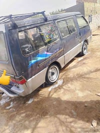 كيه بسته للبيع م ٩٥ رقم قادسيه انكليزي سنويه ٣٠ مصفره هيه مرور سيارة ج...