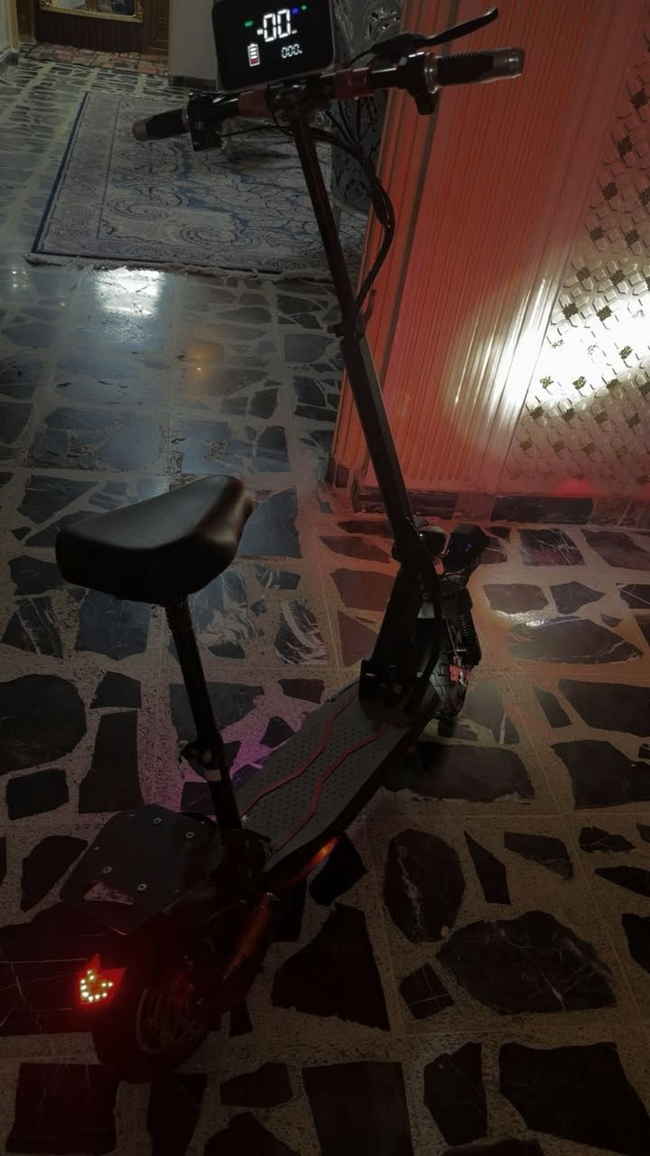 سلام عليكم متوفر هذا سكوتر ثلاث سرعات بلوثوت كارت تشغيل كدامكم متوفر
***********
