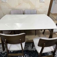 ميز وست كراسي • نضيف • اربيل