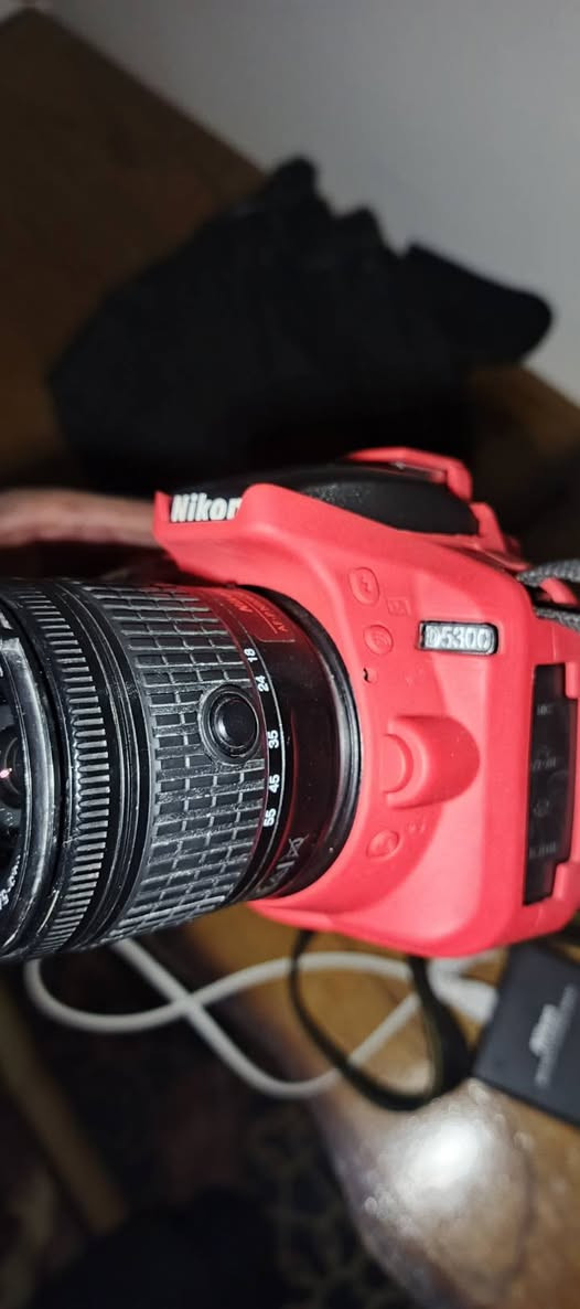 السلام عليكم كامرة نيكون٥٣٠٠  غنية عن تعريف استعمال شخصي رأيدهه ب ٣٠٠ مكاني تكريت يوجد توصيل


**إذا كنت صاحب هذا الإعلان وتريد حذفه لأي سبب، رجاءا أرسل رسالة إلى الدعم الفني**