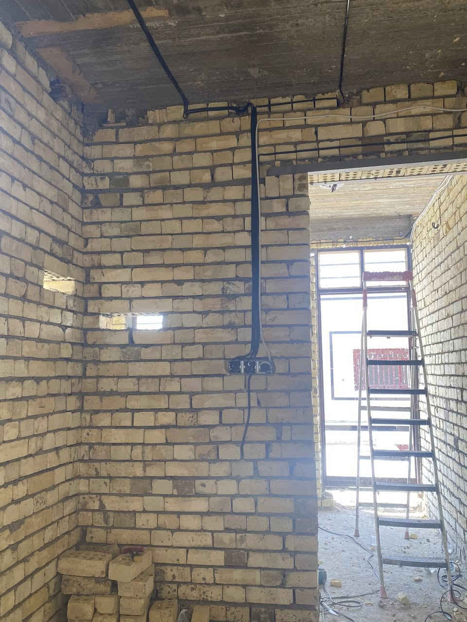 تفضل حبيبي اذا بغداد بلخدمه
***********
____________________

شغلي 
صحيات +كهرباء
