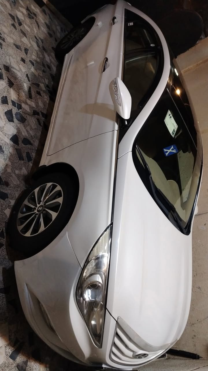 السلام عليكم. سوناتا خليجي  ١٠مظلع شكل ال١١ خليجي رقم سليمانيه الجديد  بسم كردي وكاله  تحويل توها مجدده لل٣١. محرك ٢٠٠٠ فول مواصفات جاهزه من كلشي مدكر مبدل بلادي وباب بارد حلوه مثل الصور السعر ١١٦   وبيها مجال ولتفاصيل اكثر الاتصال عل ***********
