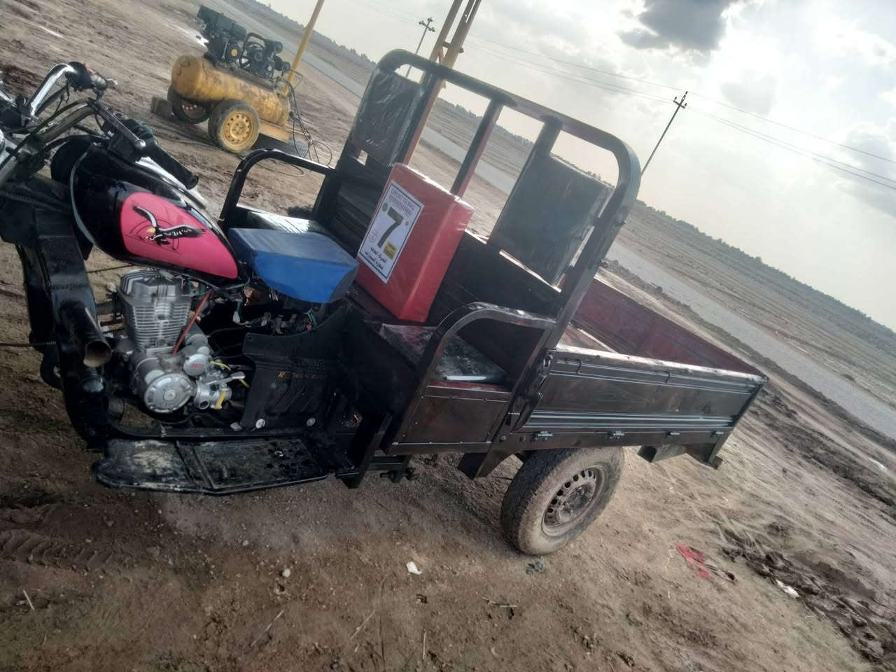 ستوتات عدد3
1-صقرفحل 21وراق كامله ستوته اي نقص مابيها
2-دايوان 15رقم ألماني جاهز
3-دايوان18وراق كامله جاهز من كلشي 
4صقرنثيه وراق جاهز لون اسود
للعلم ستوتات كفاله من الحيم محركات 22صدرجديدكهربايات شغاله سلف هندرالعنوان كوت الاحرارمنطقة المزاك ***********واتساب فقط
