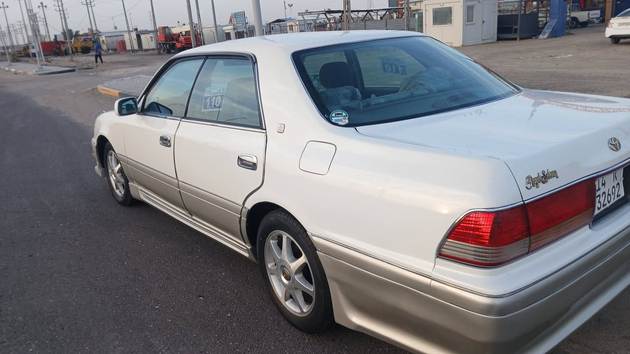 سلام عليكم سياره راس الثور موديل 2000 سنويه 31 بيه جاملغ بل ياباني بدل العنوان البصره السعر 90 
الرقم والاستفسار ***********
