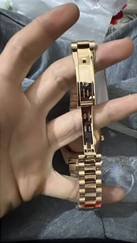 4 قطع اوتماتيك شلع القطعه 60 //07803792929