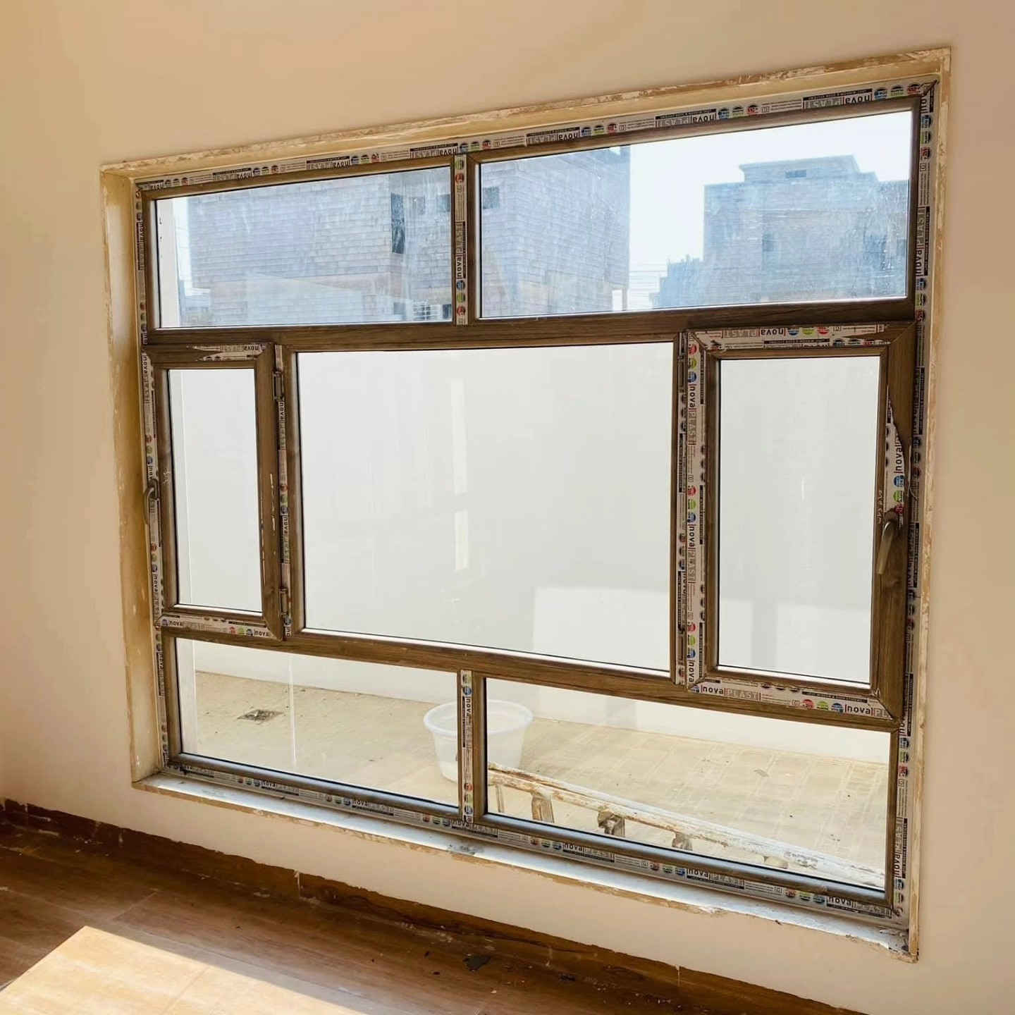 معمل ارآم لصناعة الأبواب والشبابيك بلاستك والمنيوم
***********
***********
