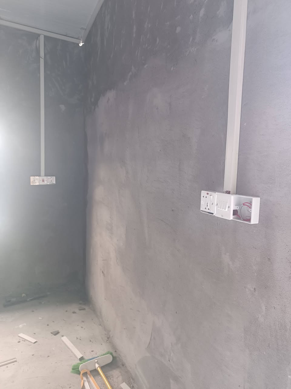 سلام عليكم الي محتاج فني كهربائي بيوت من الخارطة لتسيس الكهرباء كاملة+حماية كاثودية شركات اتصل ع الرقم***********  او مراسلة الصفحة
