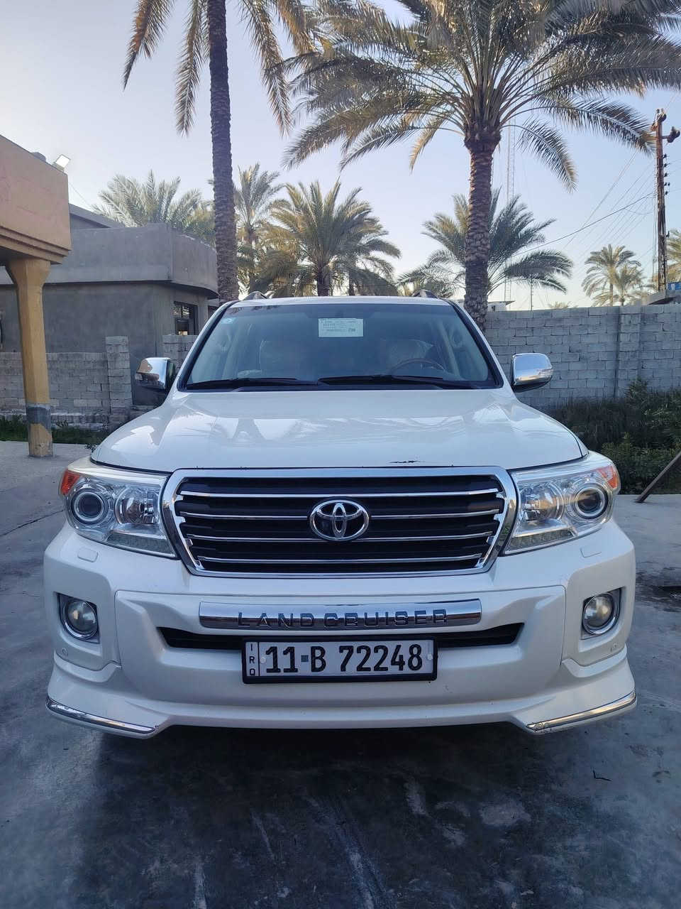 السلام عليكم ورحمة الله وبركاتة لاندكروز 2013 ماشية 112 الف
رقم بغداد الجديد  
مكفولة ساز 
تشغيل عن بعد 
مري شفط 
ثلاجة 
تدفئة تبريد خير من الله 
جامع يصعد ينزل عن بعد 
مكينة V6 4000
ماناقصها شي تشغل وتطلع 
مكان السيارة بغداد الراشدية 
سيارة بأسمي تحويل ثاني يوم 
سعرها 40 الف دولار اربع شدات وبيها مجال بسيط 
*********** اتصال 
*********** واتساب
